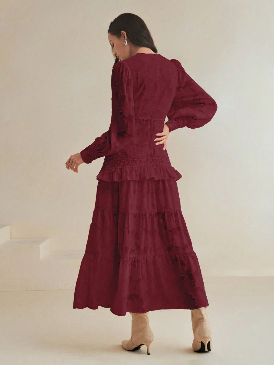 Vestido Longo Francês com Decote em V e Manga Bufante