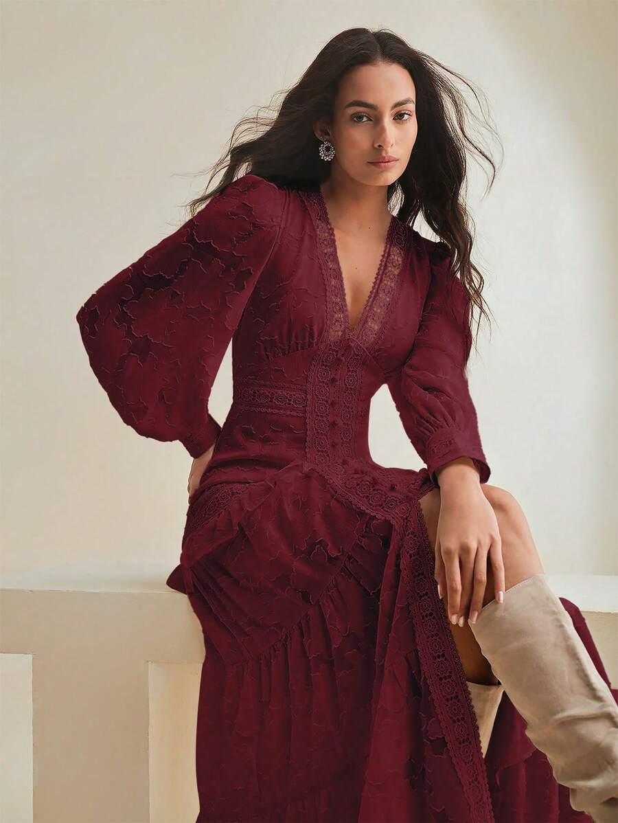 Vestido Longo Francês com Decote em V e Manga Bufante