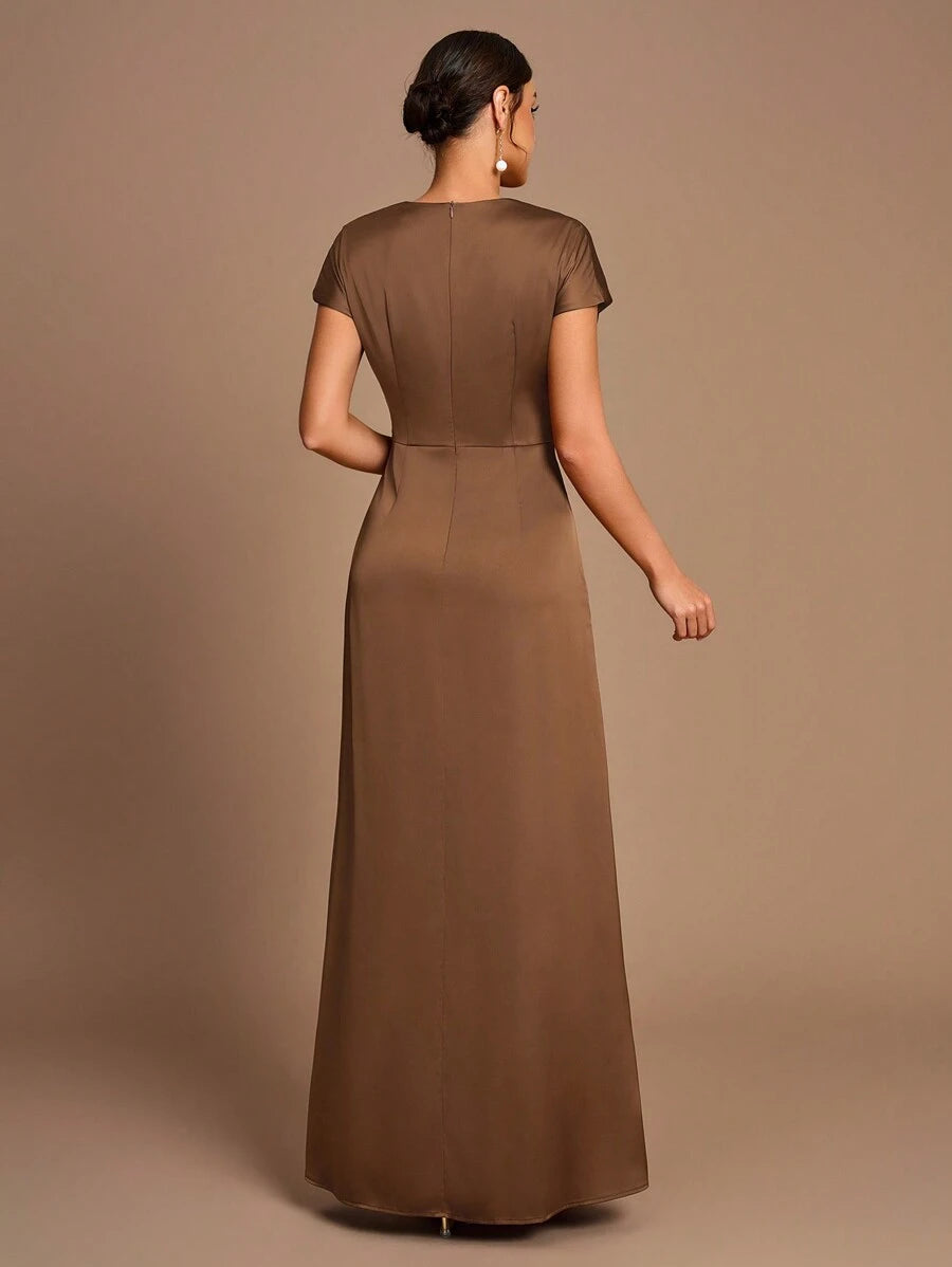 SHEIN Belle Vestido de Dama de Honra Evasê com Manga Curta Franzida, Fenda e Decote em A, na Cor Cáqui Elegante e Romântica