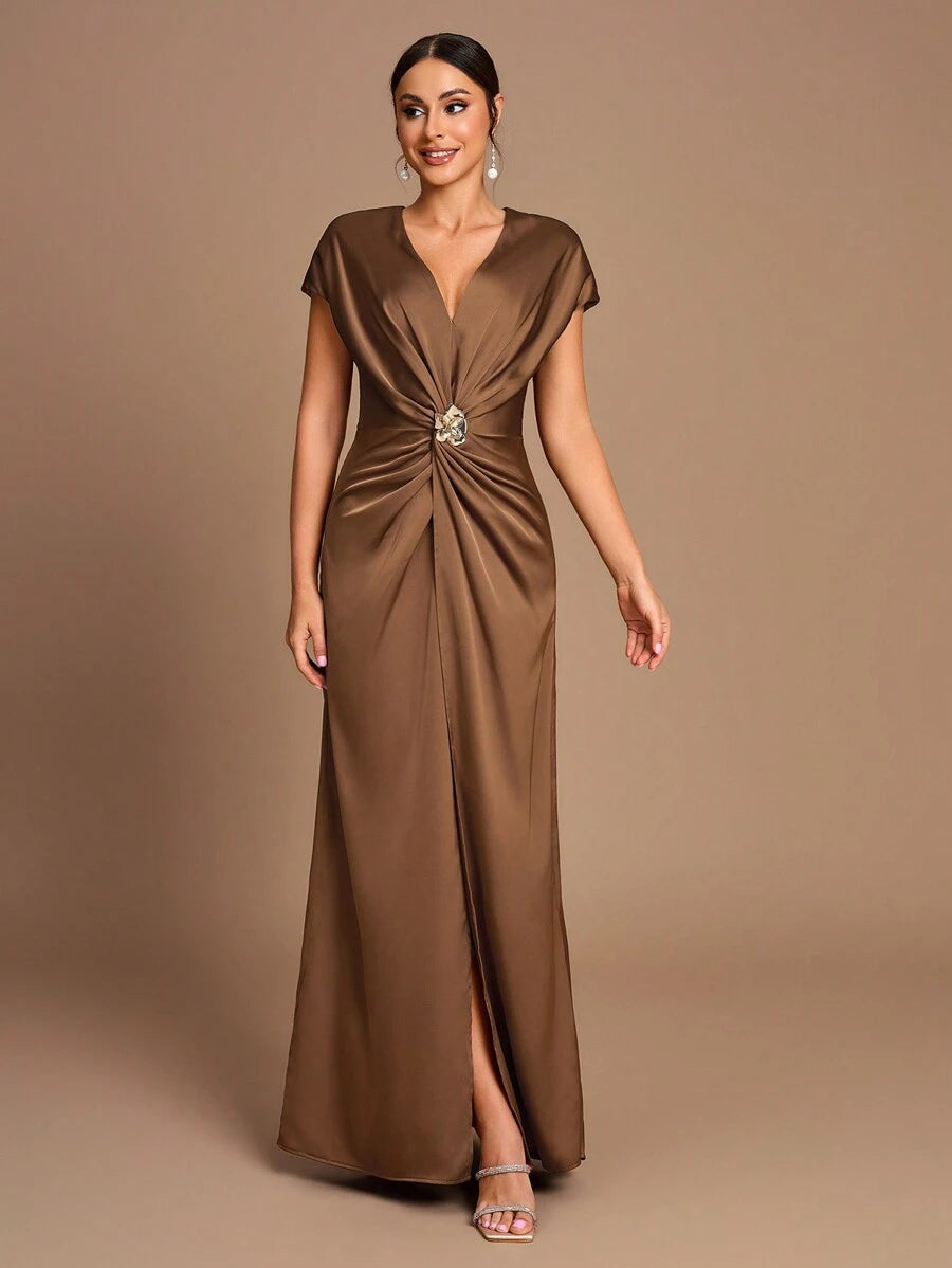 SHEIN Belle Vestido de Dama de Honra Evasê com Manga Curta Franzida, Fenda e Decote em A, na Cor Cáqui Elegante e Romântica