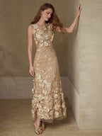 MOTF PREMIUM VESTIDO COM RECORTE ENVIESADO E APLICAÇÃO FLORAL