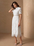 Vestido Midi de Renda Elegante