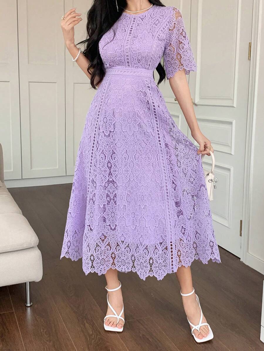 DAZY Vestido com Manga Curta e Detalhe em Renda Elegante, Vestido Mini Jovial e Refinado