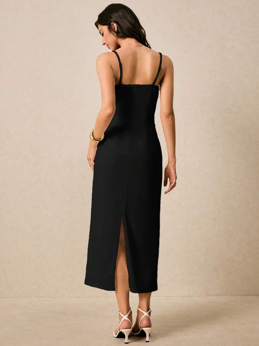 Vestido Longo de Alças Finas com Bainha Lápis