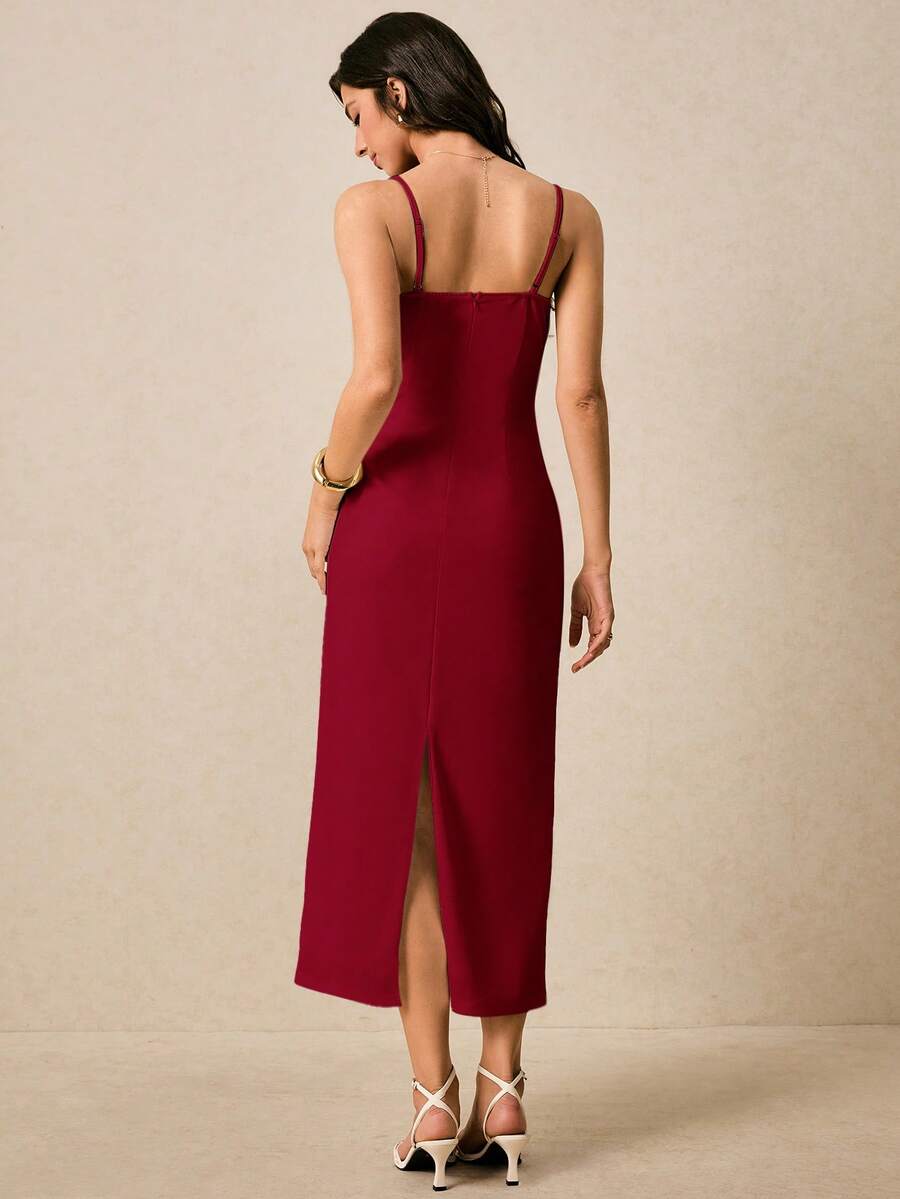 Vestido Longo de Alças Finas com Bainha Lápis