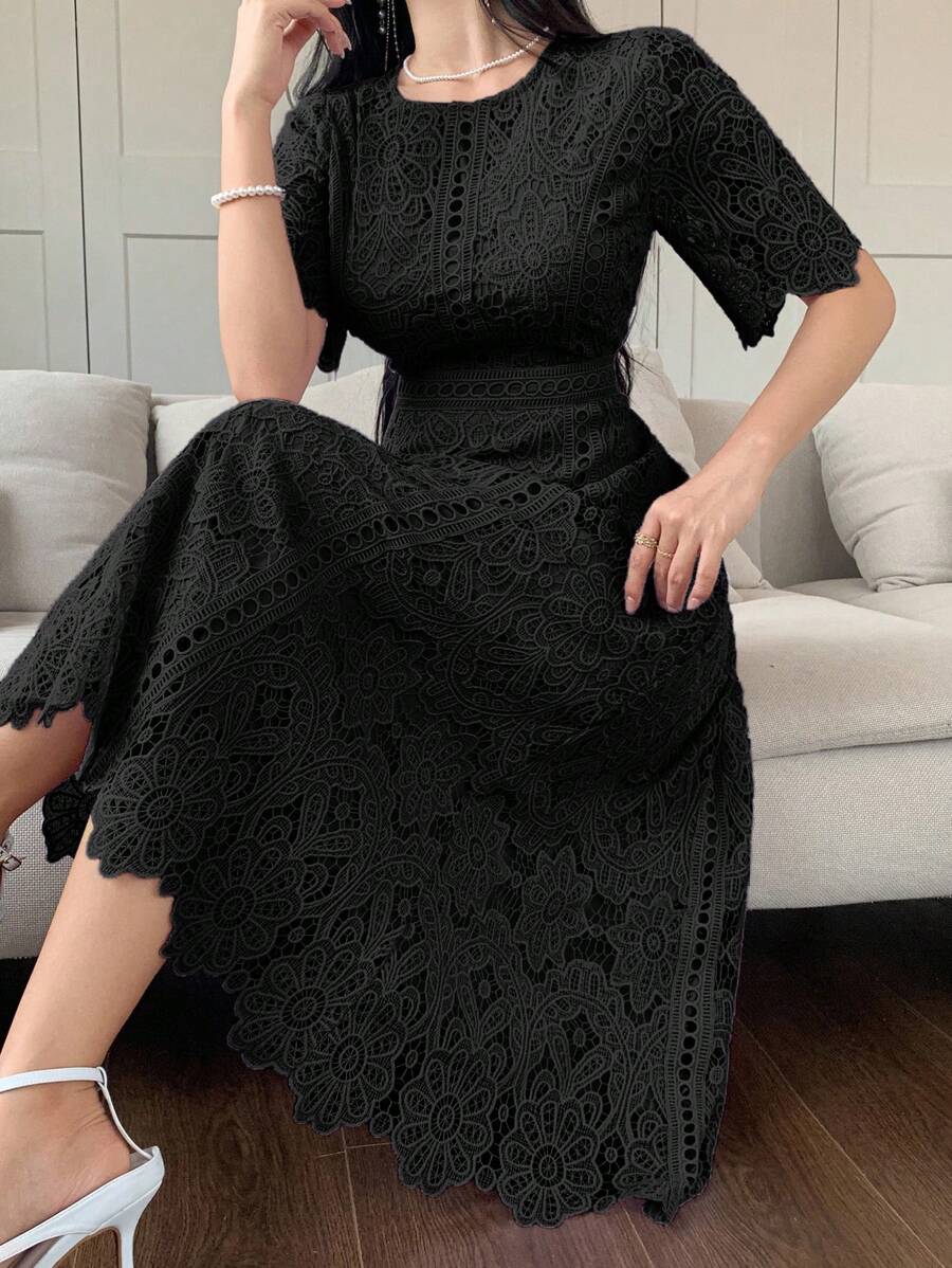 DAZY Vestido com Manga Curta e Detalhe em Renda Elegante, Vestido Mini Jovial e Refinado