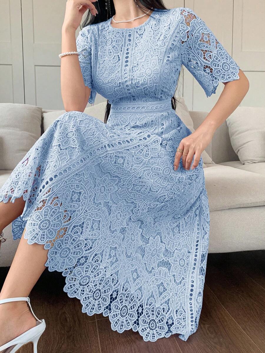 DAZY Vestido com Manga Curta e Detalhe em Renda Elegante, Vestido Mini Jovial e Refinado