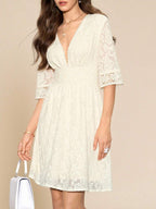 Amorya Vestido Branco Estilo A-Line Elegante Com Decote em V Bordado, Novo Estilo da Moda para Mulheres