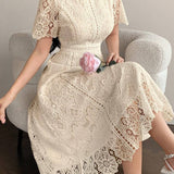 Vestido Elegante de Renda Vazada