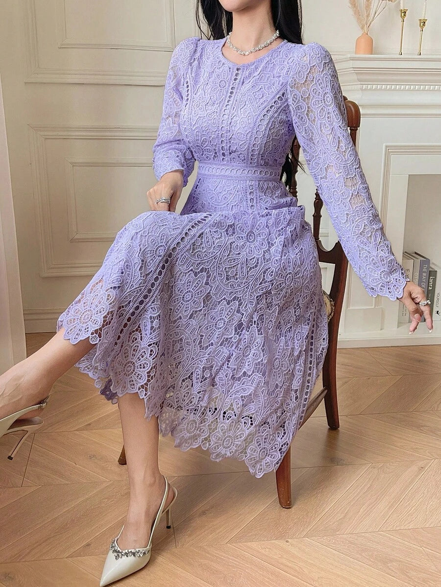 Vestido Elegante de Renda Vazada