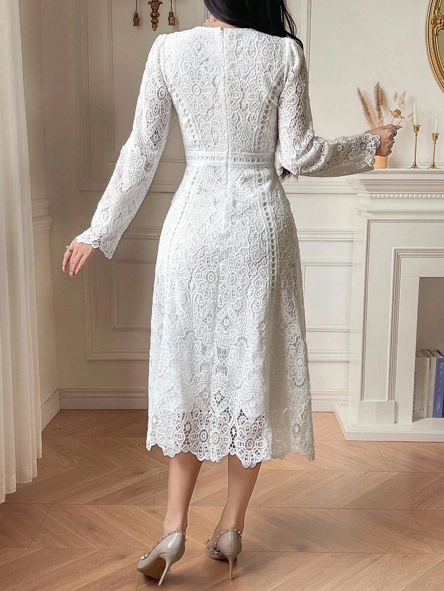 DAZY Vestido com Manga Curta e Detalhe em Renda Elegante, Vestido Mini Jovial e Refinado