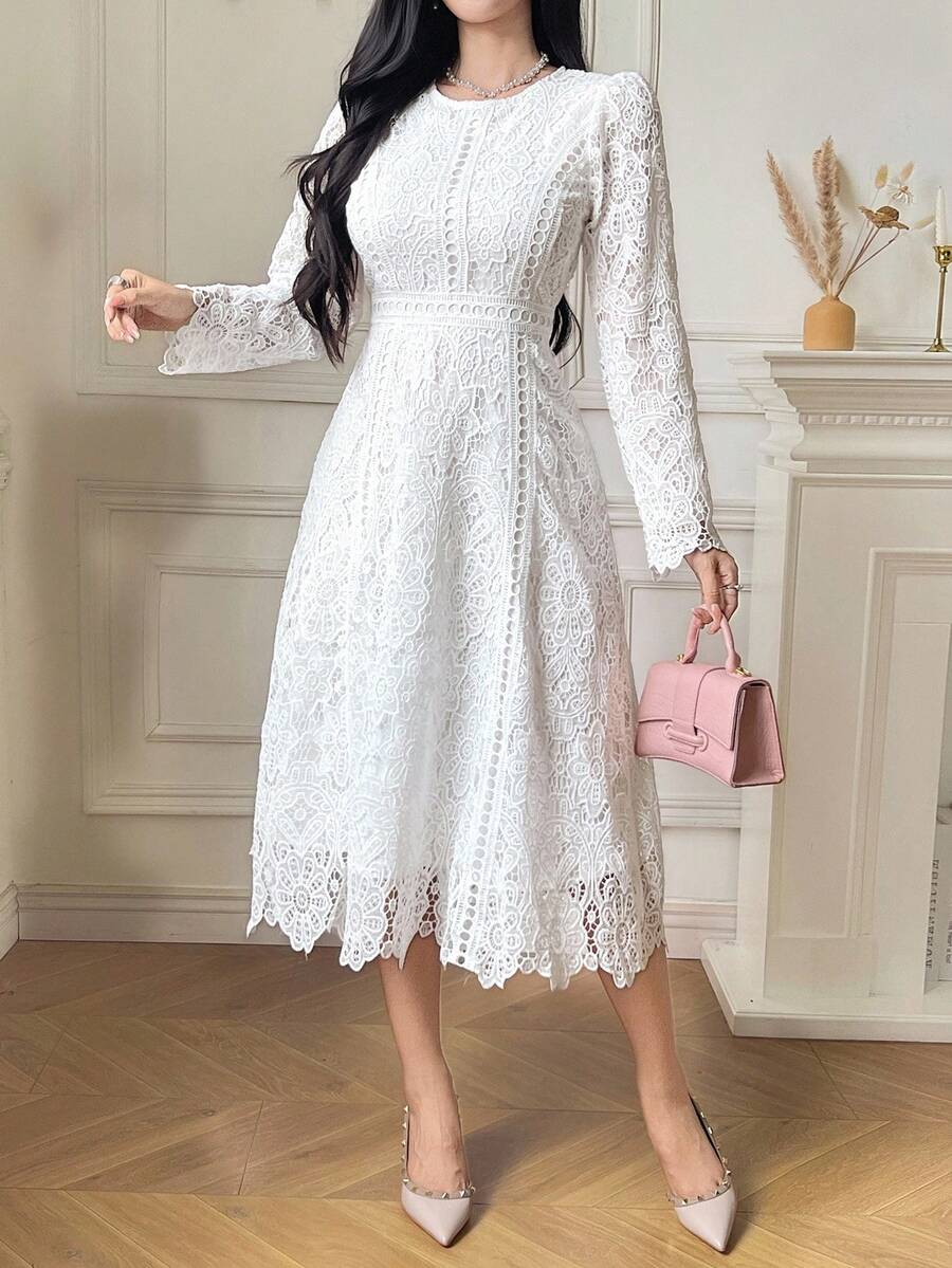 Vestido Elegante de Renda Vazada