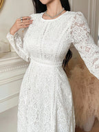 DAZY Vestido com Manga Curta e Detalhe em Renda Elegante, Vestido Mini Jovial e Refinado