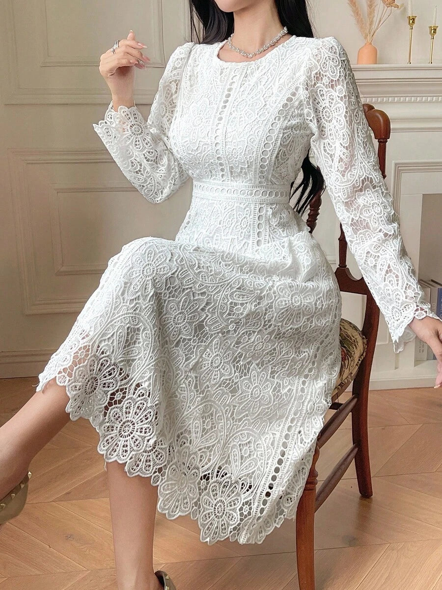 DAZY Vestido com Manga Curta e Detalhe em Renda Elegante, Vestido Mini Jovial e Refinado