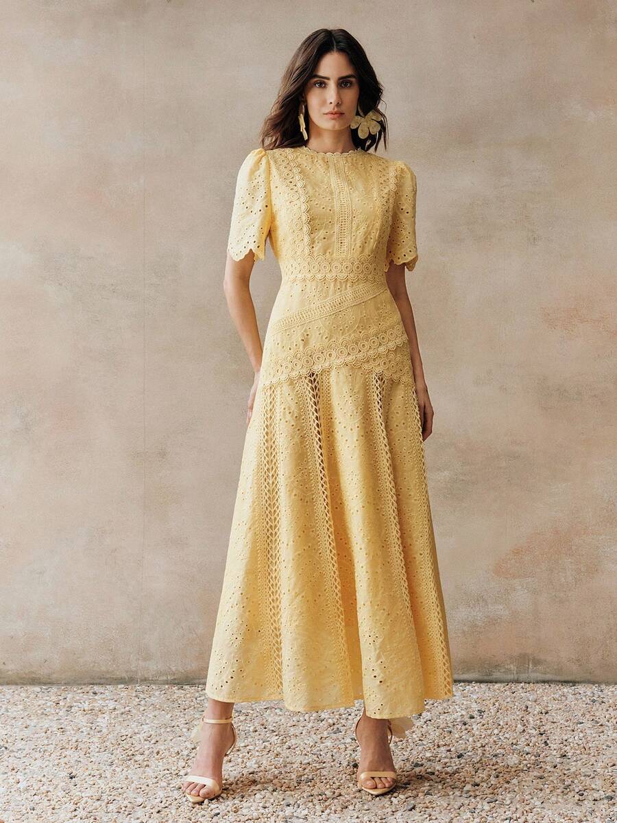 Vestido Longo com Manga Bufante e Laço na Cintura