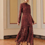 Vestido Midi com Renda e Costas Abertas