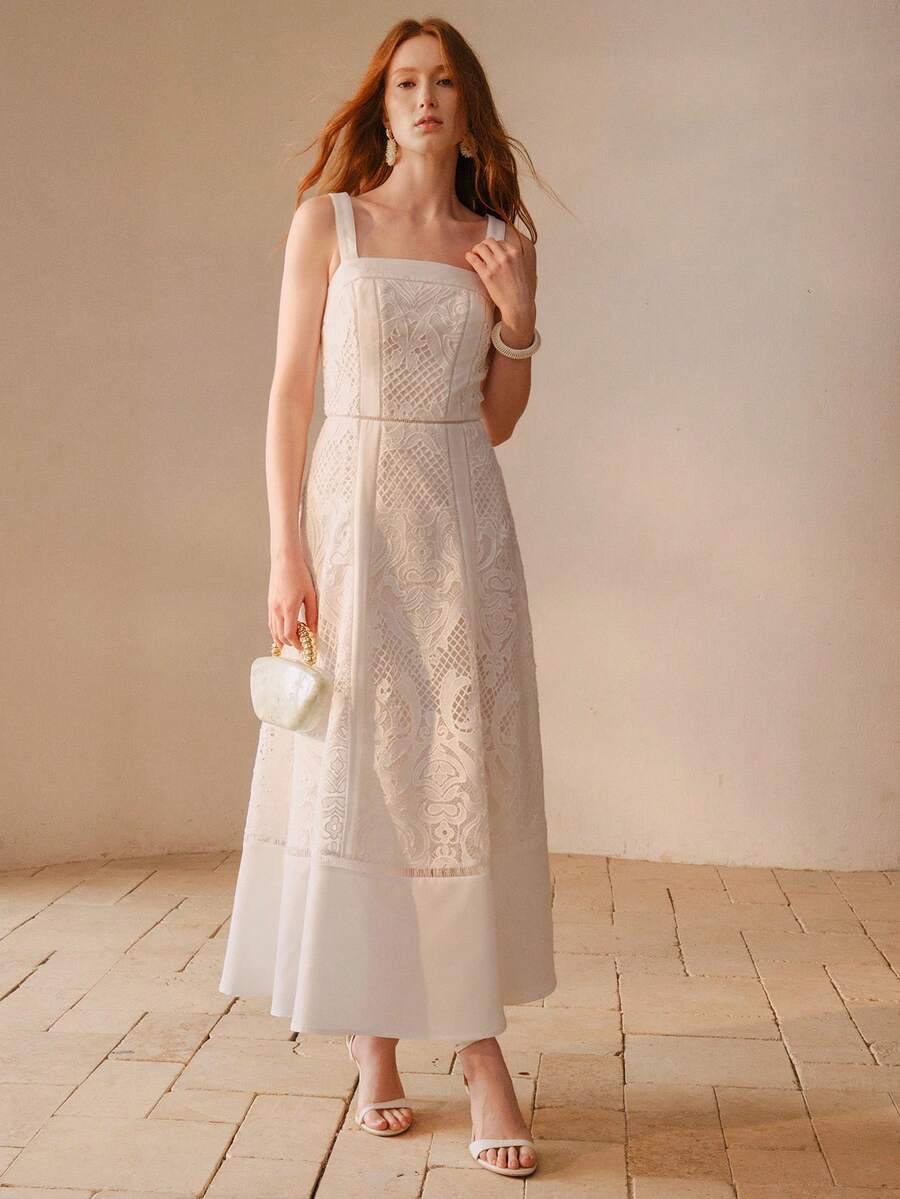 Vestido Leve Elegante com Renda e Recortes Vazados
