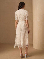 Vestido Midi de Renda Elegante