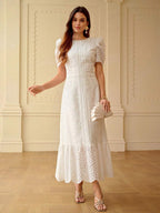 Vestido Longo Bordado com Cinto