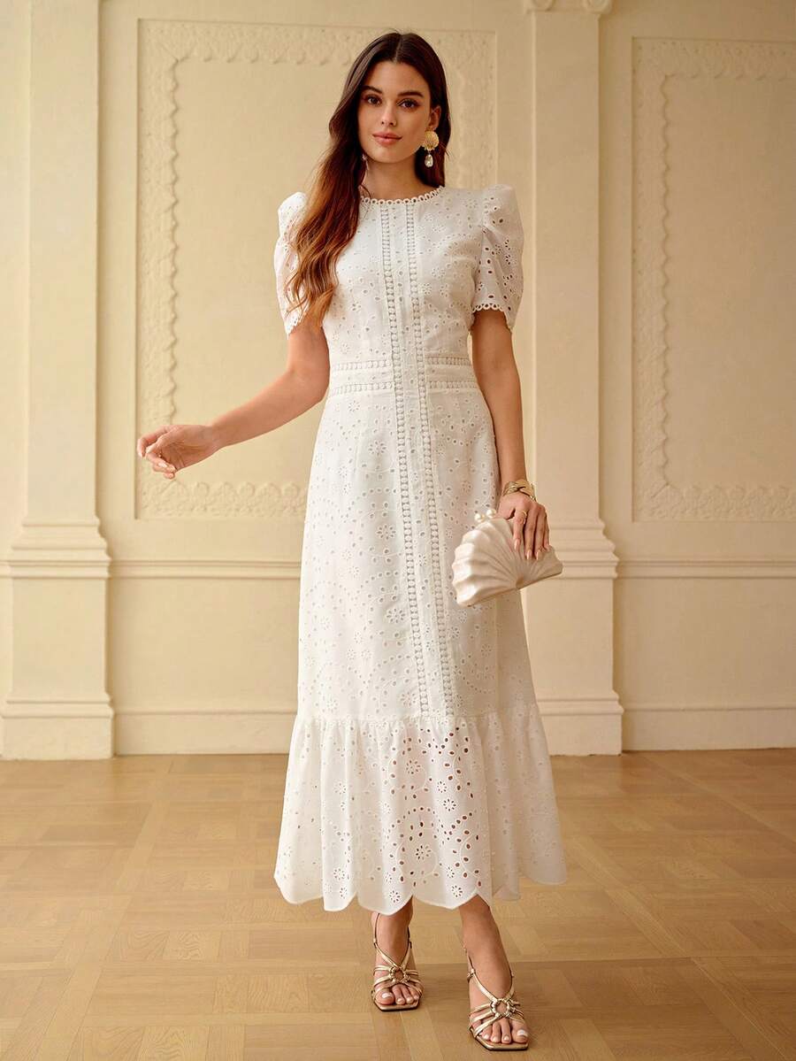 Vestido Longo Bordado com Cinto