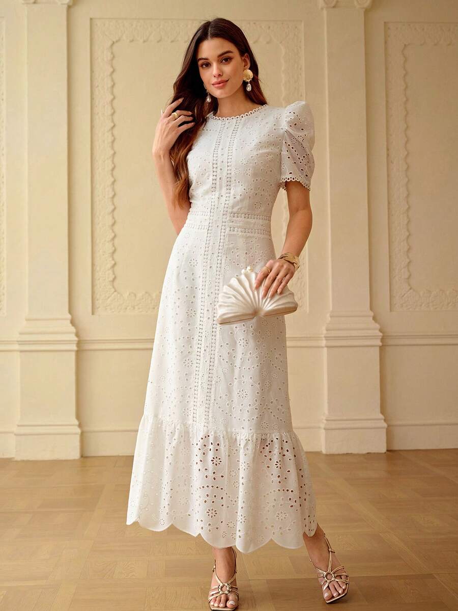 Vestido Longo Bordado com Cinto