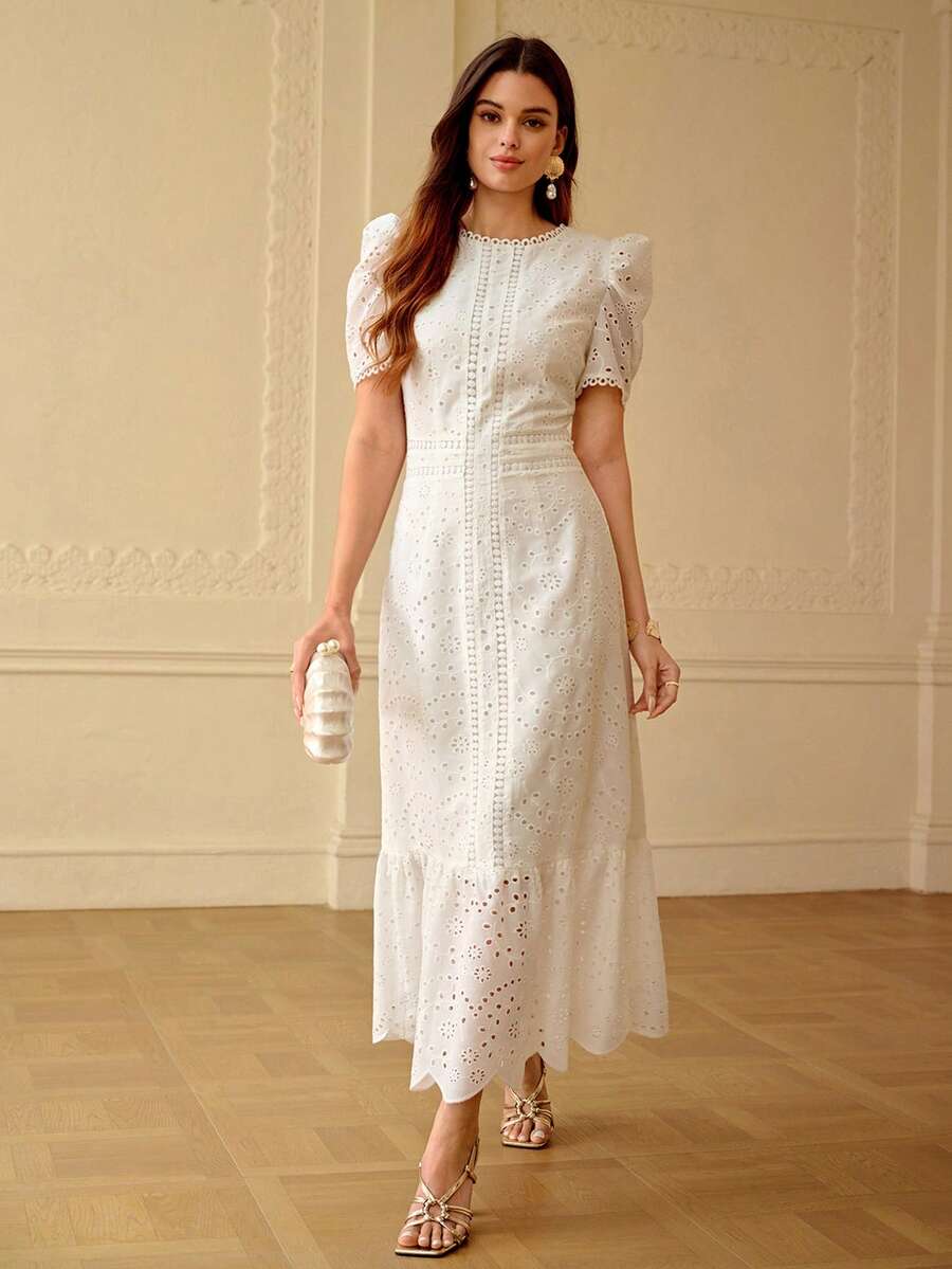 Vestido Longo Bordado com Cinto