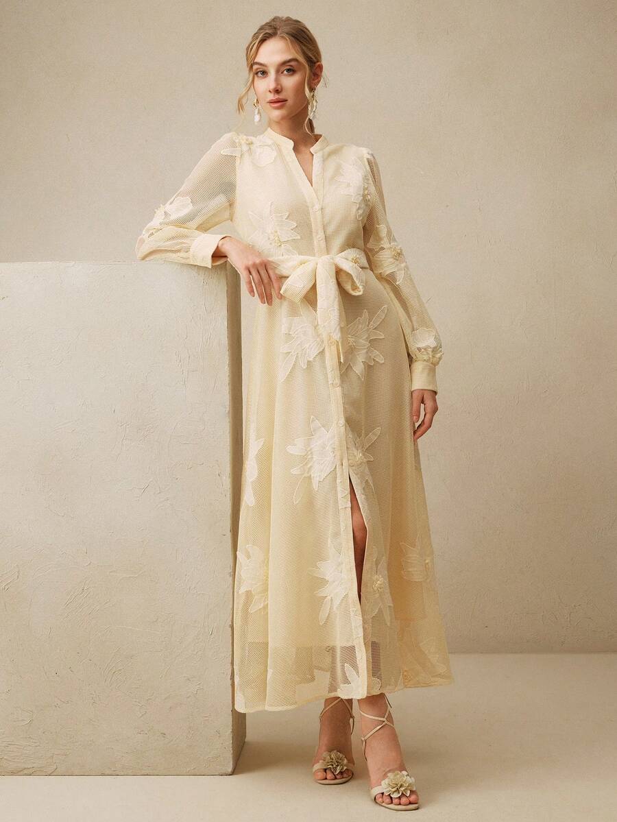 Vestido Midi com Mangas de Pétalas e Bordado Floral