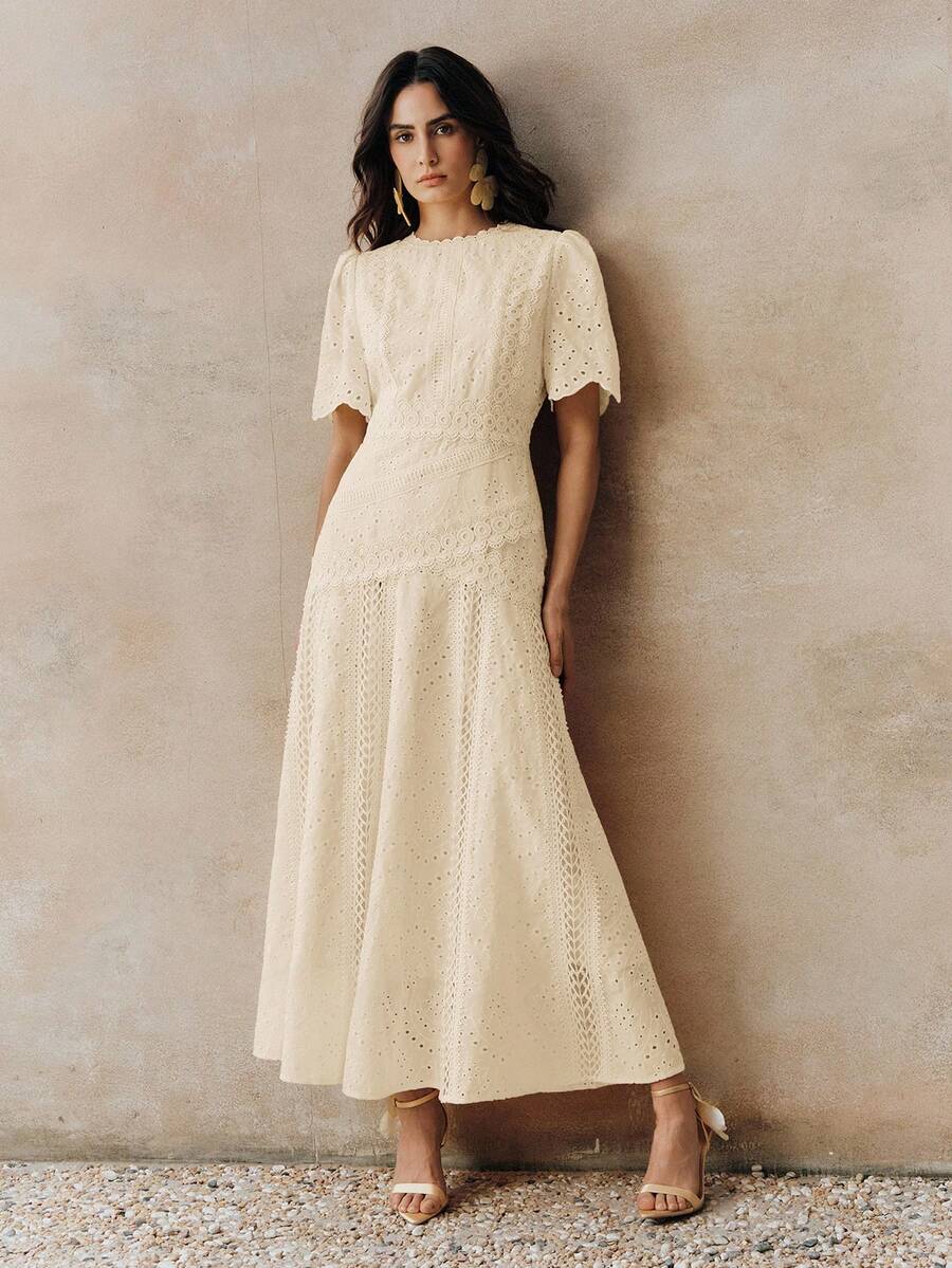 Vestido Longo com Manga Bufante e Laço na Cintura