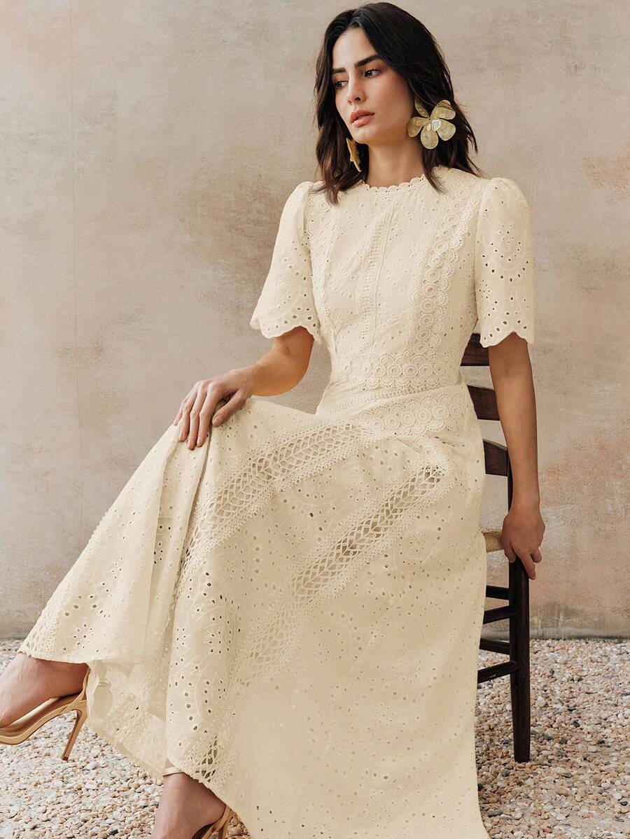 Vestido Longo com Manga Bufante e Laço na Cintura