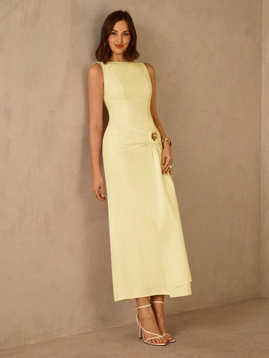 Vestido Longo Plissado Elegante