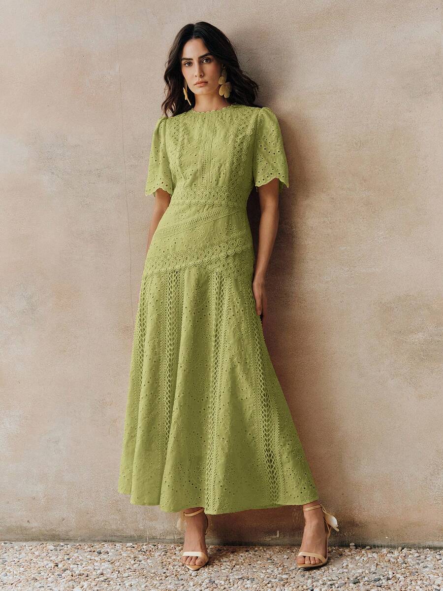 Vestido Longo com Manga Bufante e Laço na Cintura