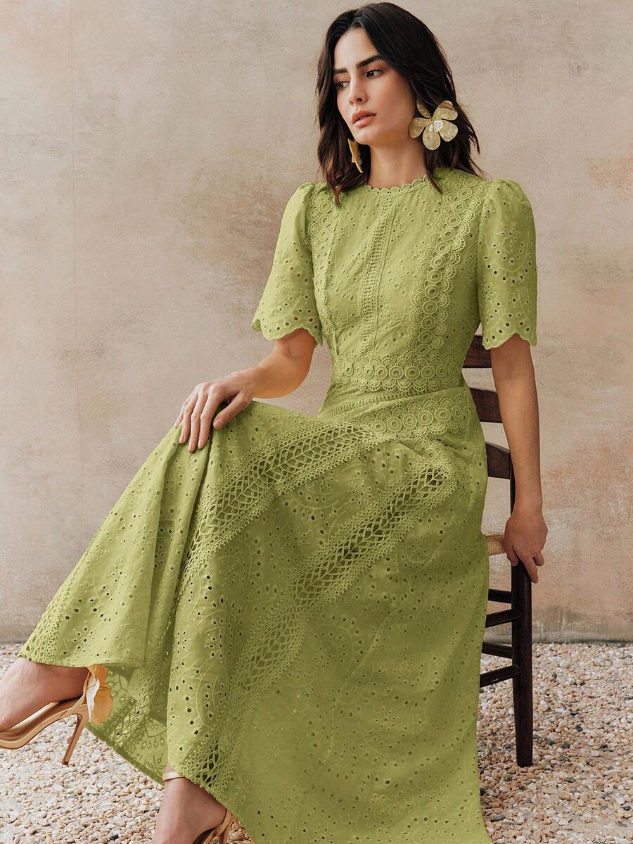 Vestido Longo com Manga Bufante e Laço na Cintura