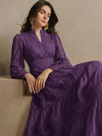Vestido Longo Vintage com Decote em V e Renda