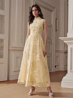 Anewsta Vestido Cheongsam Melhorado com Cintura Marcada, Gola Padre Amarela e Bordado de Renda para Mulheres, Primavera/Verão