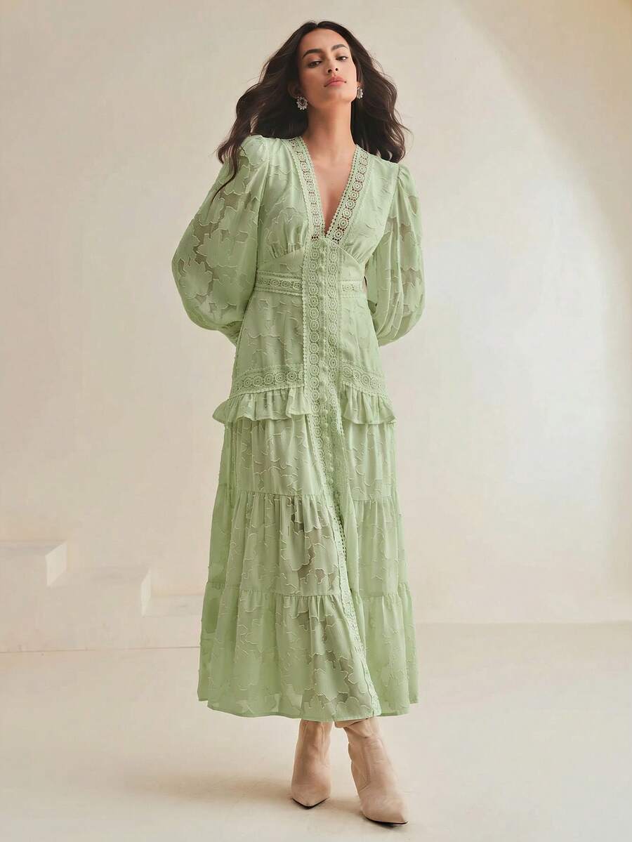 Vestido Longo Francês com Decote em V e Manga Bufante